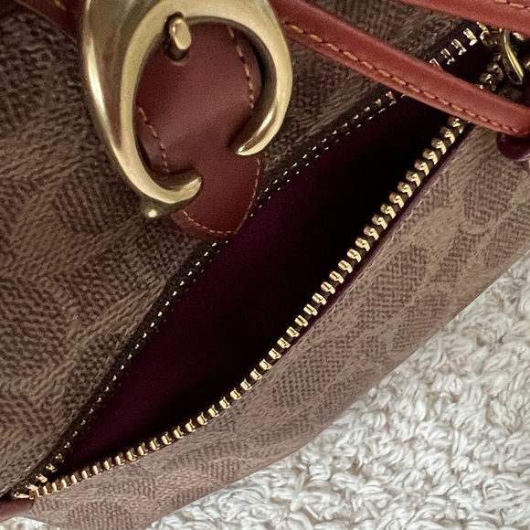 🌸Coach Evie Backpack 22 In Signature Canvas New! - Picture 13 of 15